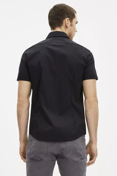⁦חולצה מכופתרת קצרה slim⁩ – תמונה ⁦4⁩
