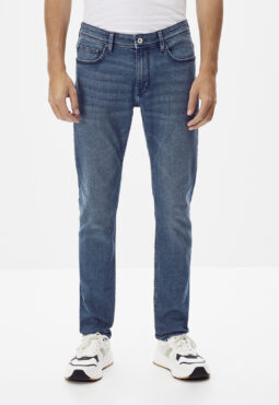 ג'ינס בגזרת Slim C25