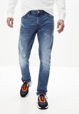 ג'ינס גזרה צרה C25