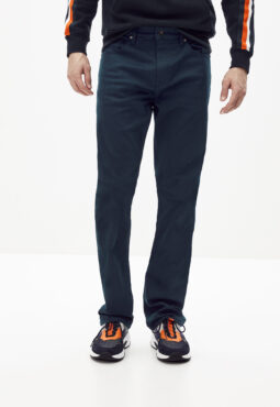 ג'ינס גזרה ישרה C5