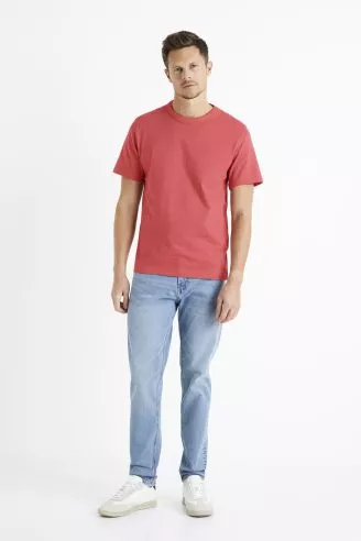 ג'ינס גזרת slim