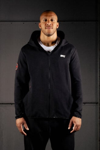 סווטשירט קפוצ'ון - UFC סווטשירט קפוצ'ון - UFC