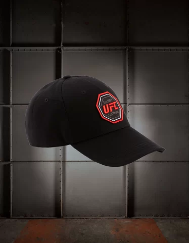 כובע UFC שחור