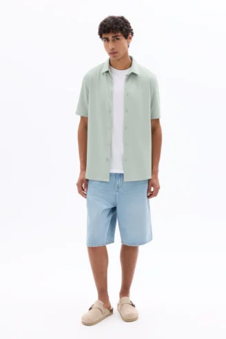 חולצה מכופתרת שרוול קצר בגזרה רגילה – ירוק