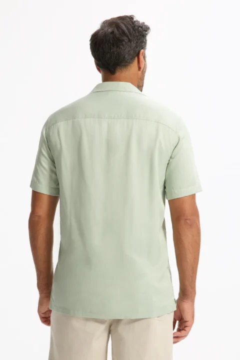 ⁦SHORT SLEEVES SHIRT בצבע VERT SAUGE⁩ – תמונה ⁦4⁩