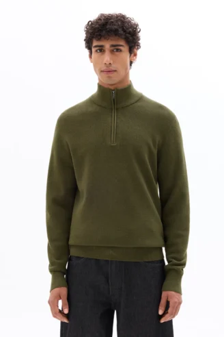 סריג בגזרה רגילה עם רוכסן בצווארון, בסריגת וופל מיקרו