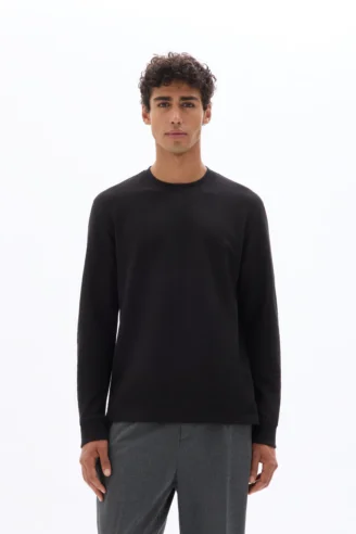 חולצת טי ארוכה גזרת בוקסי - שחור