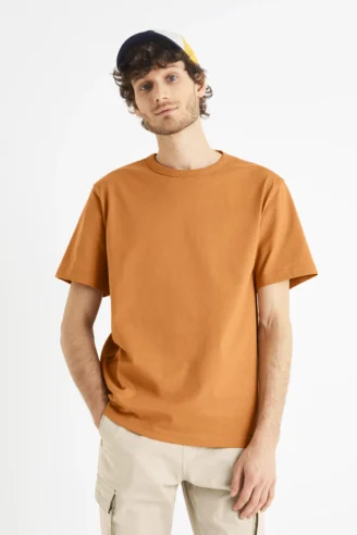 חולצת טי צווארון עגול - קאמל
