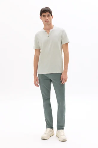 מכנס צ'ינו דק גזרת סלים