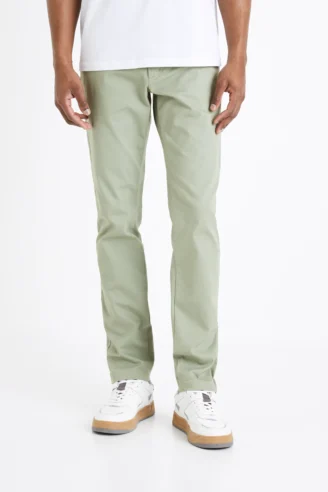 מכנס צ'ינו דק גזרת סלים