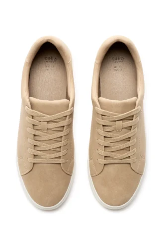 סניקרס בגזרה נמוכה