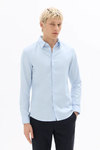 חולצה עם גזרה צמודה (Slim) 100% כותנה