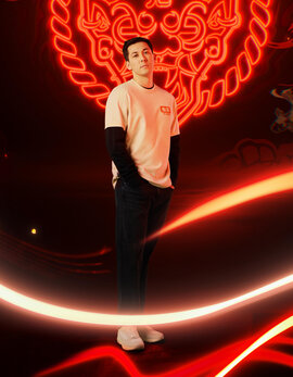 ONI מאת Louis San – חולצת טי לגבר