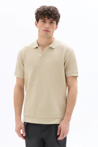 חולצת פולו בגזרה רגילה בסריגת וופל