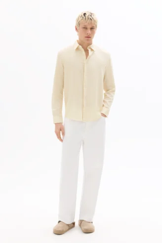 חולצה בגזרת רגולר עם אפקט קפלים - אוף וויט