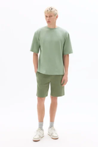 חולצת טי בייסיק צווארון עגול אוברסייז - ירקרק