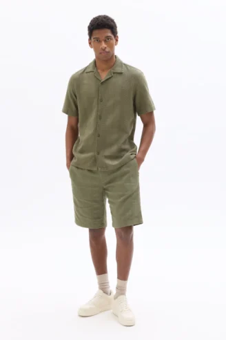 מכנסי ברמודה