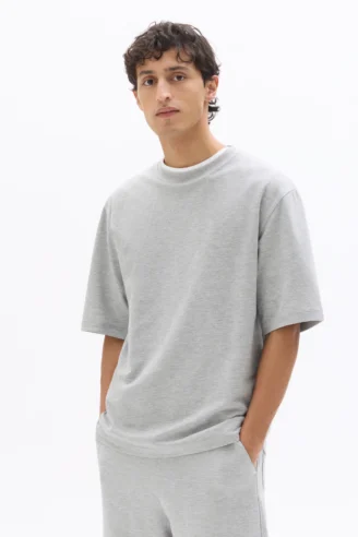 חולצת טי עם צווארון עגול Oversize