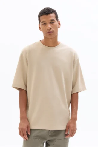 חולצת טי עם צווארון עגול Oversize