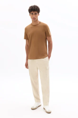 מכנסי קרגו בגזרת Slim Fit מבד טוויל – בז׳